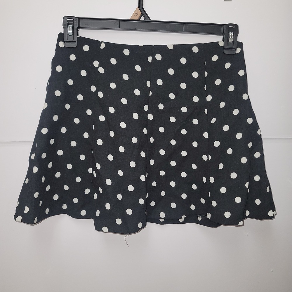 Forever 21 Polka Dot Mini Skirt Junior M Black White Flared Skater Parisian Chic